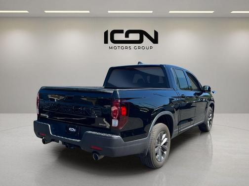 Crystal Black Pearl 2024 Honda Ridgeline Sport