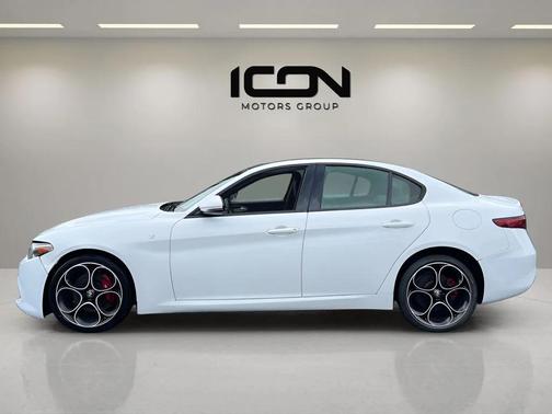 2022 Alfa Romeo Giulia Ti