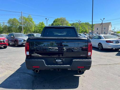 Crystal Black Pearl 2024 Honda Ridgeline RTL
