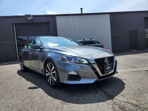 2021 Nissan Altima SR FWD