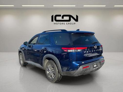 2022 Nissan Pathfinder SV 2WD