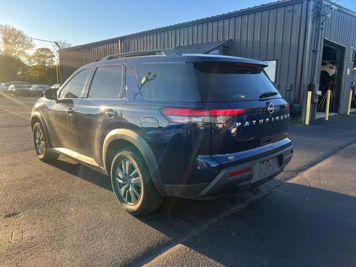 2022 Nissan Pathfinder SV 2WD