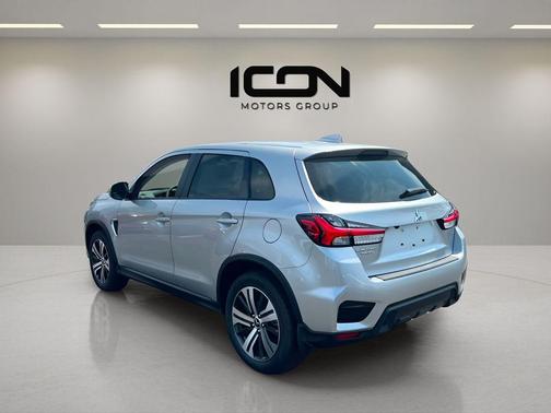 Alloy Silver Metallic 2026 Mitsubishi Outlander Sport SE