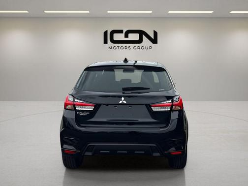 Labrador Black Pearl 2026 Mitsubishi Outlander Sport 2.0 ES