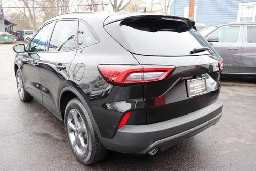 Agate Black Metallic 2025 Ford Escape ST-Line Select