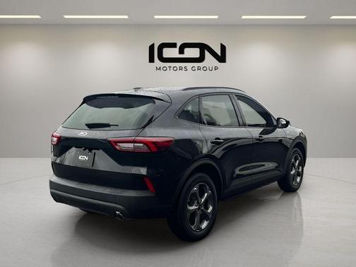 Agate Black Metallic 2025 Ford Escape ST-Line Select