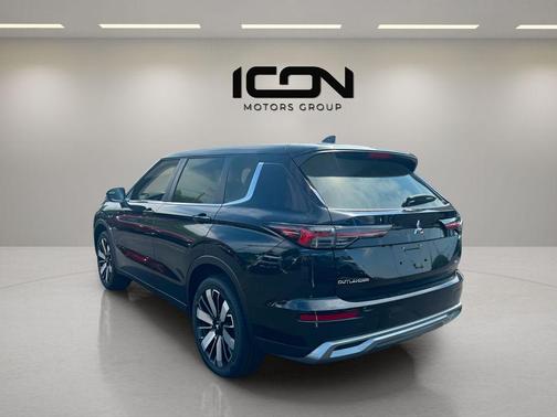 Black Diamond 2026 Mitsubishi Outlander SE S-AWC