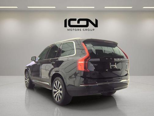 Onyx Black Metallic 2024 Volvo XC90 B5 Core Bright Theme