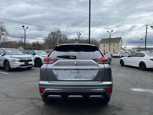 Mercury Gray Metallic 2026 Mitsubishi Eclipse Cross SEL