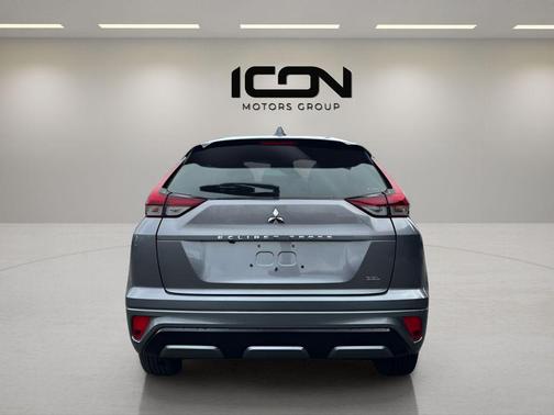 Mercury Gray Metallic 2026 Mitsubishi Eclipse Cross SEL