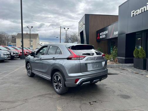 Mercury Gray Metallic 2026 Mitsubishi Eclipse Cross SEL