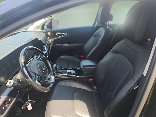 Ebony Black 2023 Kia Sportage EX