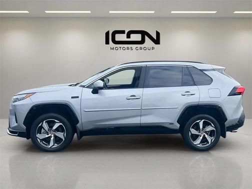 2024 Toyota RAV4 Prime SE