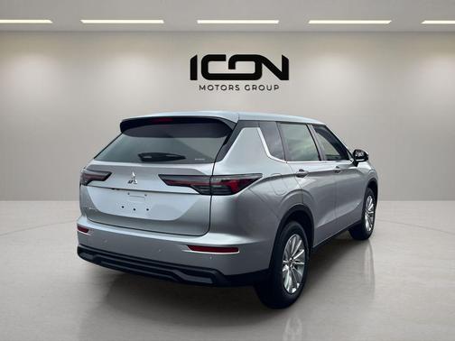 2026 Mitsubishi Outlander ES 2.5 S-AWC