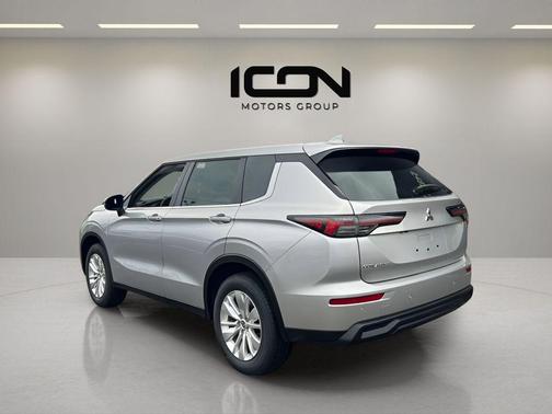 2026 Mitsubishi Outlander ES 2.5 S-AWC