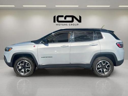 2024 Jeep Compass Trailhawk