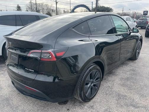 2025 Tesla Model Y Long Range Dual Motor All-Wheel Drive