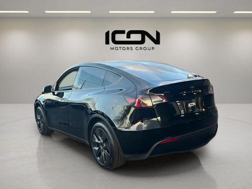 2025 Tesla Model Y Long Range Dual Motor All-Wheel Drive