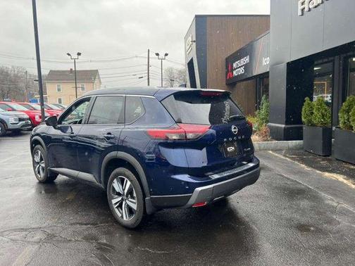 2025 Nissan Rogue SL