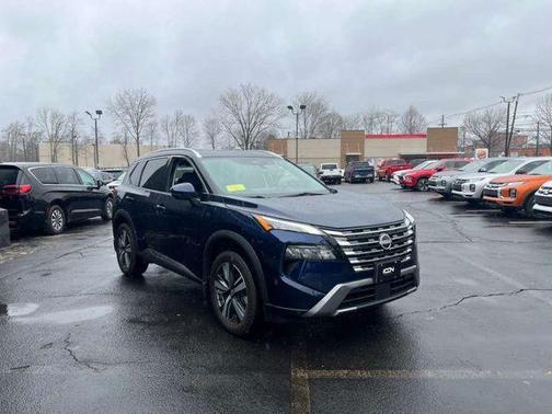 2025 Nissan Rogue SL