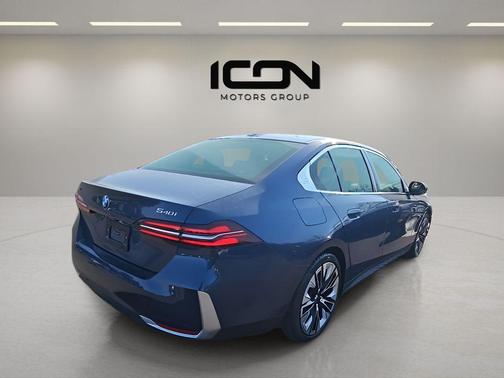 Phytonic Blue Metallic 2026 BMW 540 xDrive