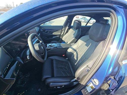 Phytonic Blue Metallic 2026 BMW 540 i xDrive