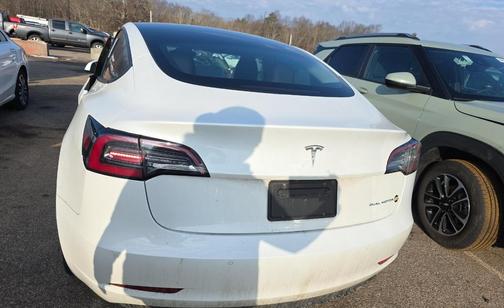 Pearl White Multi-Coat 2021 Tesla Model 3 Long Range