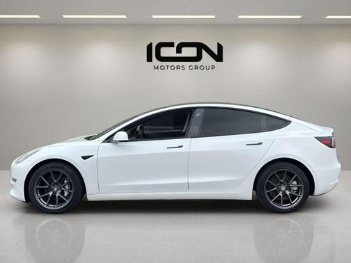 Pearl White Multi-Coat 2021 Tesla Model 3 Long Range