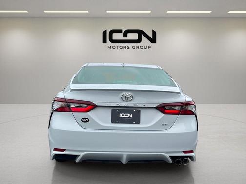Ice Edge 2024 Toyota Camry SE