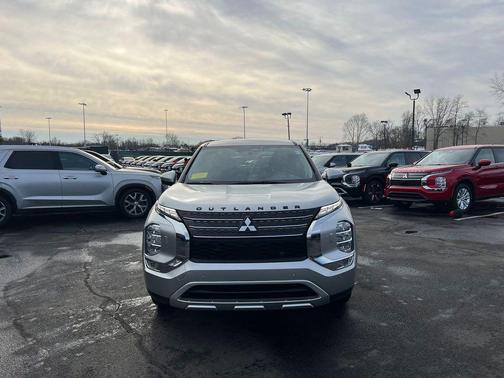 2024 Mitsubishi Outlander PHEV SE S-AWC
