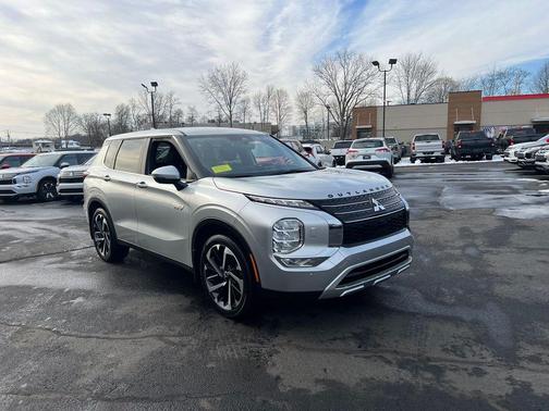 2024 Mitsubishi Outlander PHEV SE S-AWC