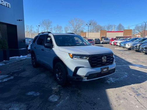 2025 Honda Pilot TrailSport