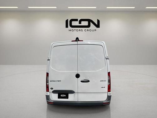 2022 Mercedes-Benz Sprinter 2500 Standard Roof