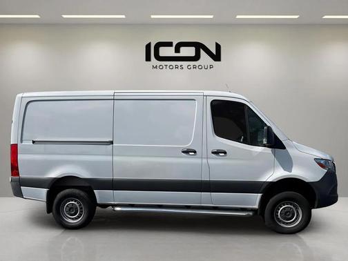 2022 Mercedes-Benz Sprinter 2500 Standard Roof