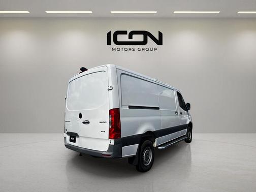 2022 Mercedes-Benz Sprinter 2500 Standard Roof