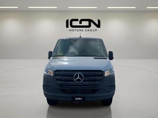 2022 Mercedes-Benz Sprinter 2500 Standard Roof