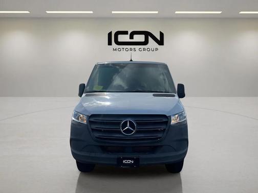 2022 Mercedes-Benz Sprinter 2500 Standard Roof