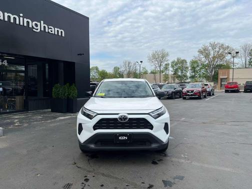 Ice Cap 2024 Toyota RAV4 LE