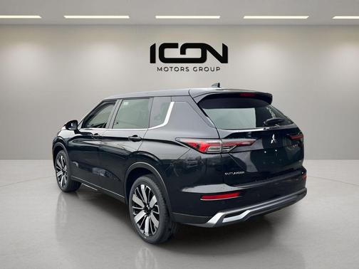 Black Diamond 2026 Mitsubishi Outlander SE 2.5 S-AWC