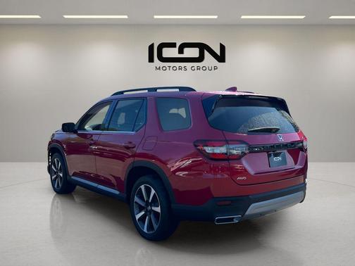Radiant Red Metallic II 2024 Honda Pilot Elite