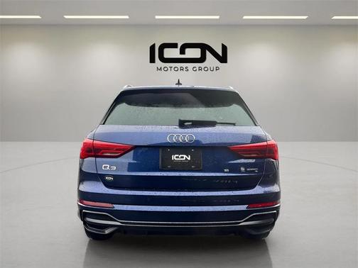 2022 Audi Q3 45 S line Premium