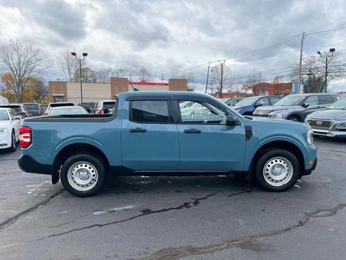 2023 Ford Maverick XL