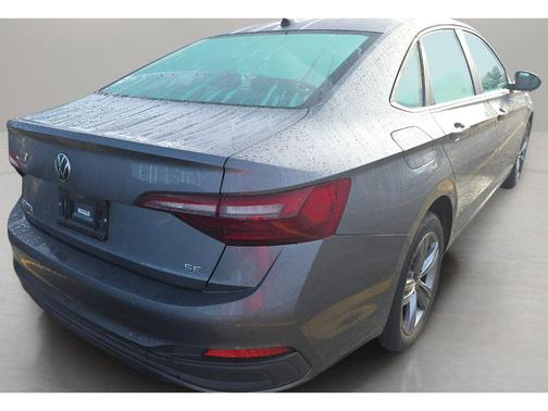 Platinum Gray Metallic 2024 Volkswagen Jetta 1.5T SE