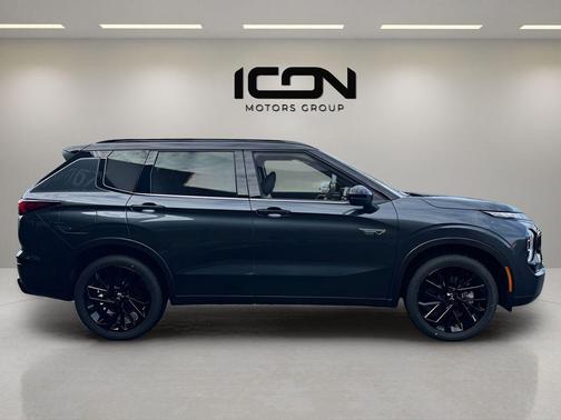 2025 Mitsubishi Outlander PHEV SEL