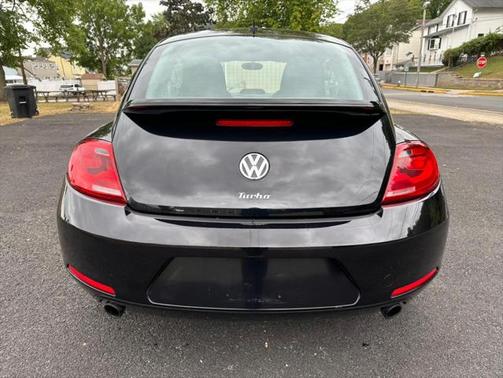 2012 Volkswagen Beetle Base