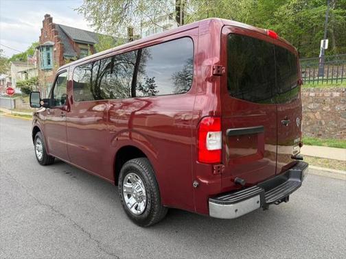 2012 Nissan NV Passenger NV3500 HD S V8