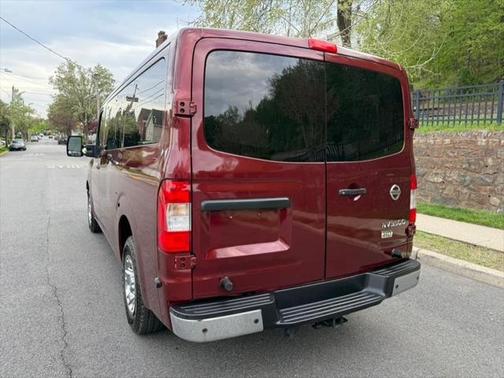 2012 Nissan NV Passenger NV3500 HD S V8