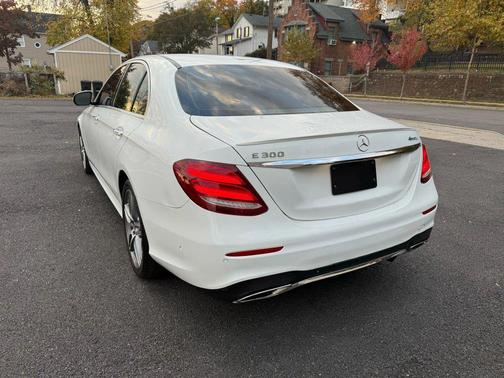2017 Mercedes-Benz E-Class E 300 4MATIC Sedan 4D