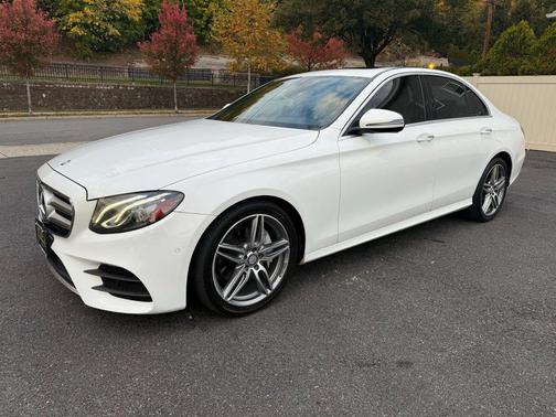 2017 Mercedes-Benz E-Class E 300 4MATIC Sedan 4D