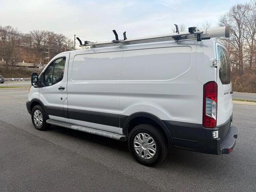 2018 Ford Transit-250 Base